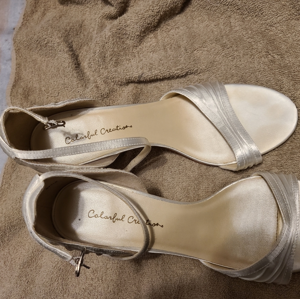 Heels - Picture 3 of 3